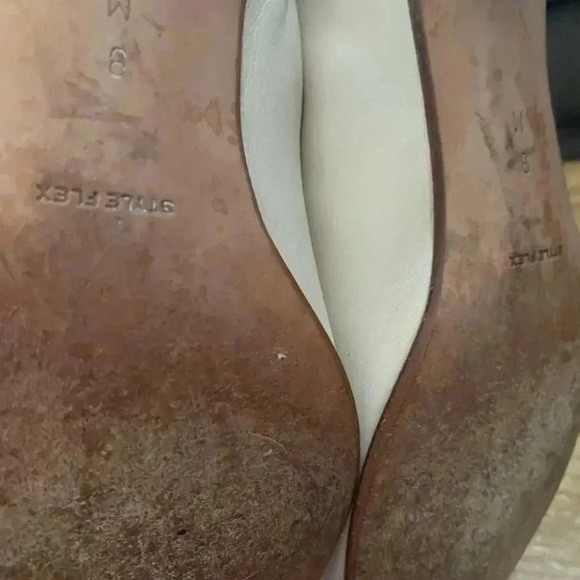 Bally Vintage Ivy Cream Point Toe Heels Shoes - Picture 7 of 12